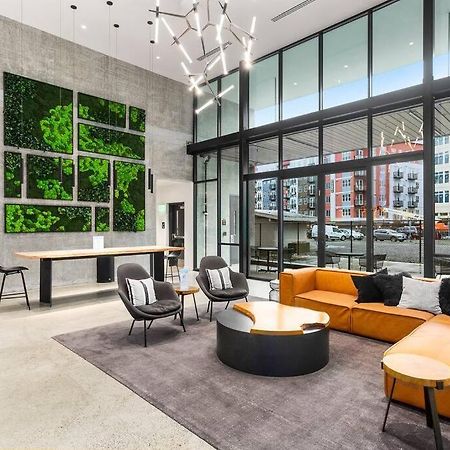 Airy And Open Corner Loft - 92 Walkscore Redmond Extérieur photo