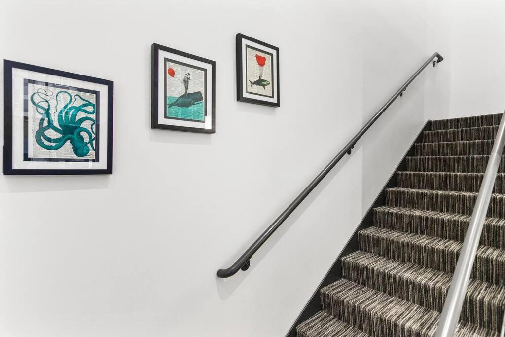 Airy And Open Corner Loft - 92 Walkscore Redmond Extérieur photo