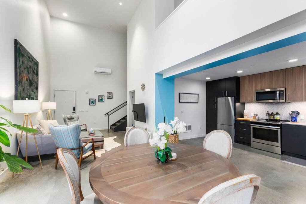 Airy And Open Corner Loft - 92 Walkscore Redmond Extérieur photo